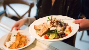 Smart Dining Out: Nutritious Restaurant Tips